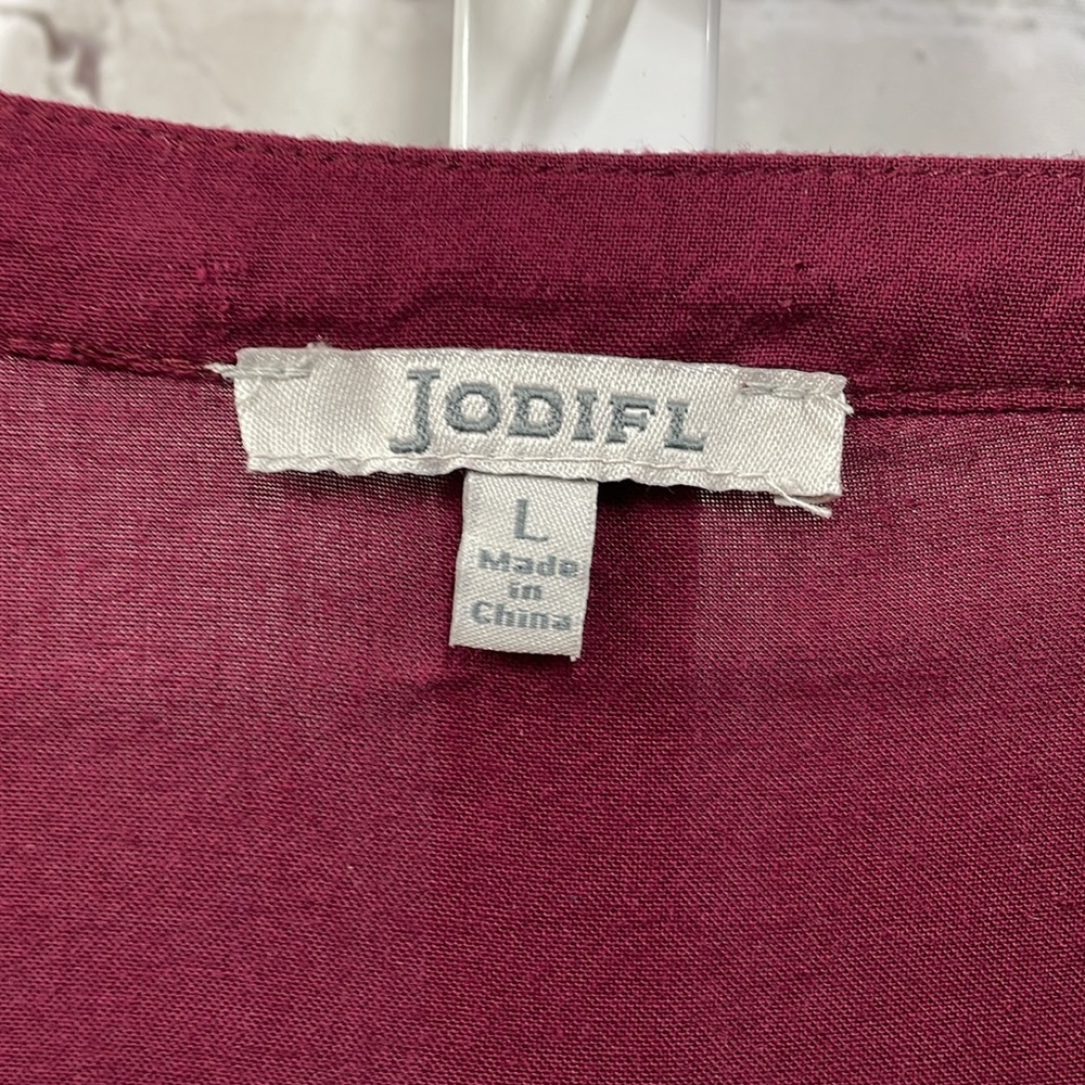 Jodifl bell sleeve with embroidery pom pom layers keyhole size large blo… - Picture 5 of 7